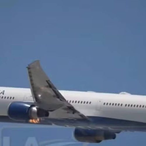 Fogo no Motor do Avião Delta: Incidente Aéreo em Detalhes