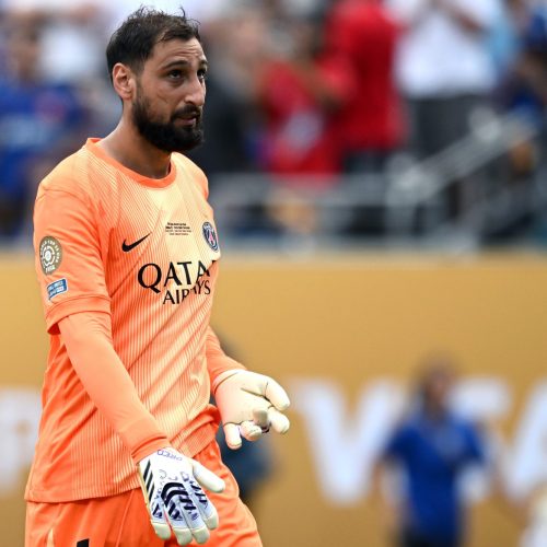 Gigante Inglês Revela Interesse por Donnarumma: A Procura por um Goleiro na Premier League