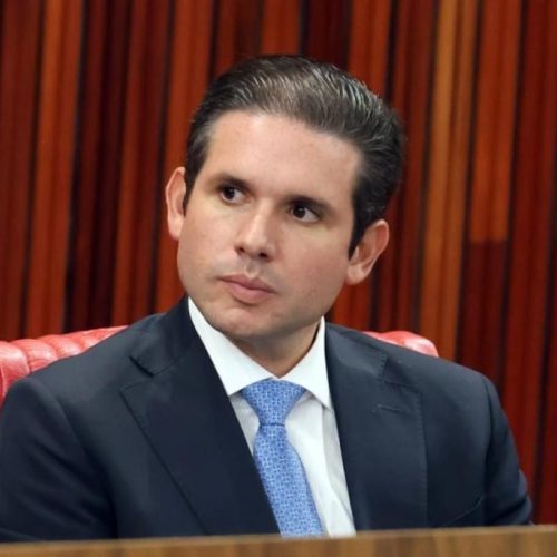Hugo Motta sob Pressão: Ameaça de Sanções dos EUA Gera Tensão no Congresso