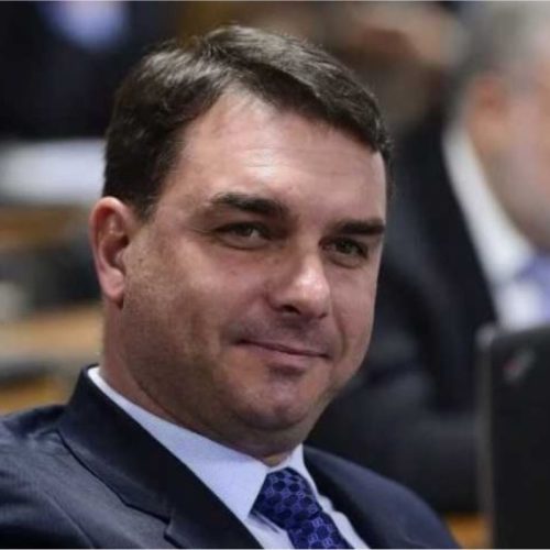 Impeachment de Moraes: Flávio Bolsonaro Protocola Novo Pedido no Senado
