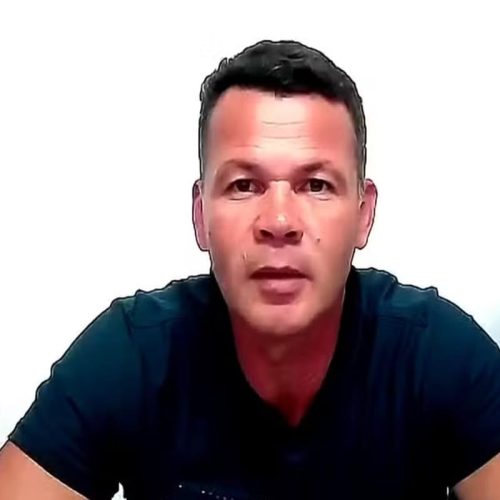 Interrogatório em Destaque: Moraes Exige Troca de Farda em 10 Minutos
