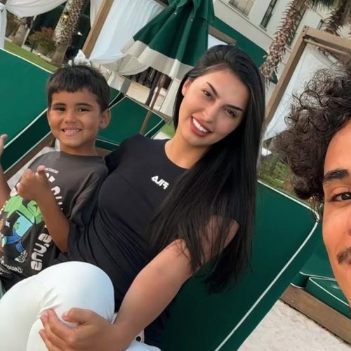 Livinho se pronuncia sobre anúncio de divórcio: artista afirma estar casado