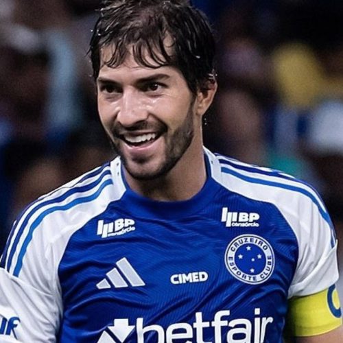 Lucas Silva Atualizado: Situação do Jogador Após Saída do Campo