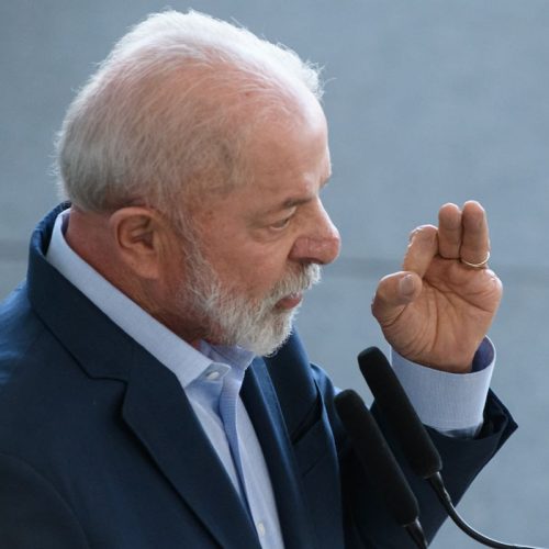 Lula Exige Explicações dos Ministros: Cobrança Foca no Atraso do Nosso Programa de Habitação