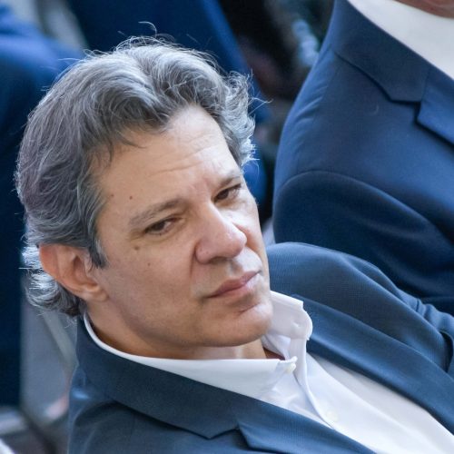 Lula não se curvará a Trump: Haddad defende postura digna nas relações internacionais