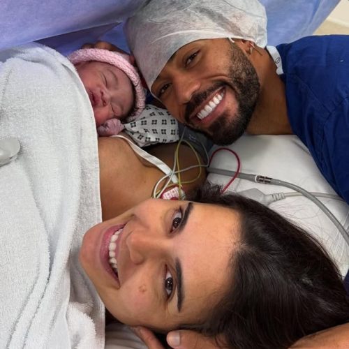 Matheus Cunha: Esposa Antecipa Parto para Jogador Acompanhar Seleção Brasileira