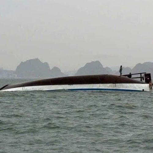 Naufrágio de Barco Turístico no Vietnã: O Desastre na Baía de Halong