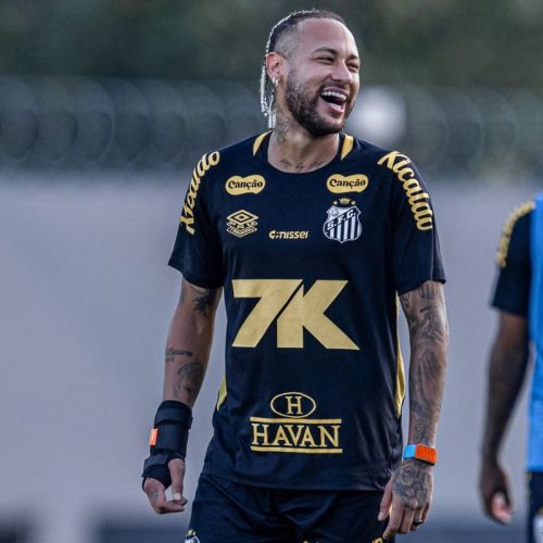 Neymar Apresenta Vídeo com Davi Lucca Antes de Jogo Oficial após Pausa no Mundial
