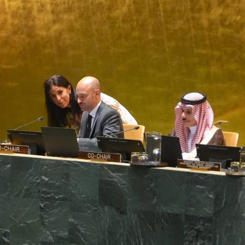 ONU: 17 Países Pedem Desarmamento do Hamas e Reconhecimento da Palestina para Paz em Gaza
