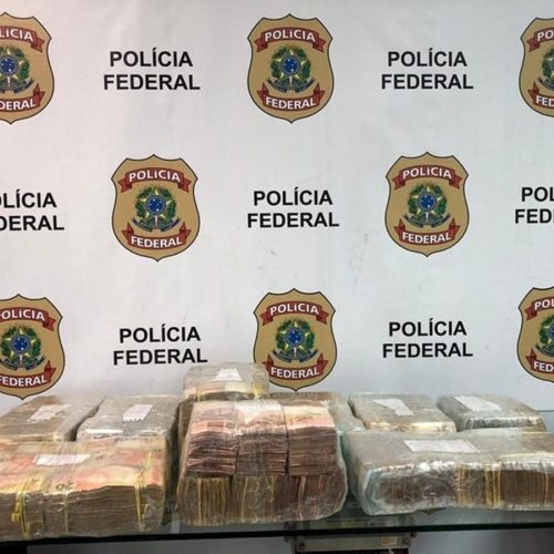 PF Prende Homem com Mais de R$ 800 Mil em Espécie no Aeroporto do Rio