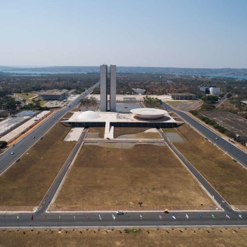 Plano Plurianual 2025 Passa por Primeira Revisão para Aprimorar Eficiência e Dinamismo