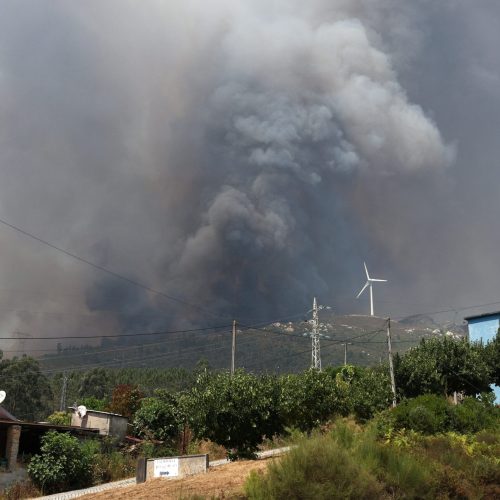 Portugal Declara Alerta Geral de Incêndios Florestais: Medidas Excepcionais em Face da Onda de Calor Extremo