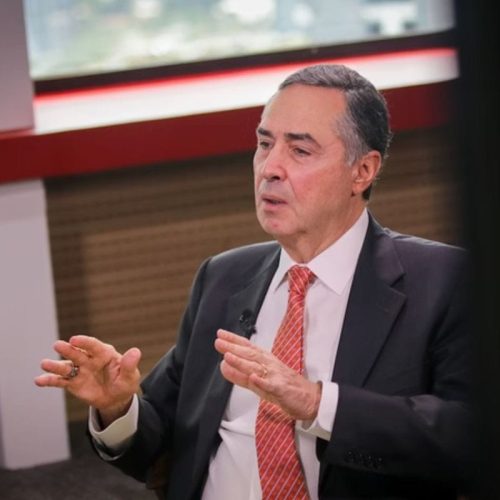 Preso em Elevador: A Urgência da Assistência Técnica na OAB do Ceará