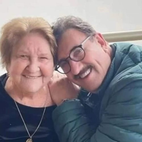 Ratinho Presta Homenagem Emocionante à Mãe, Maria Talarico Massa, Após Seu Falecimento