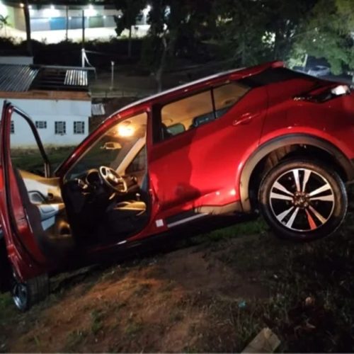 Resgate de Carro em MG: Mulher é Salvada de Despenhamento em Barranco