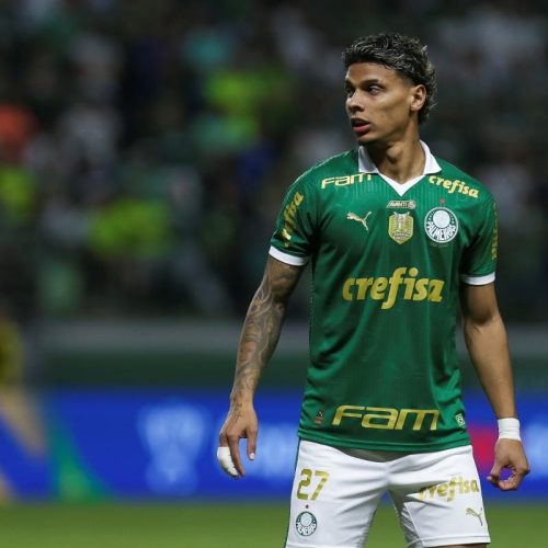Richard Ríos: Palmeiras Presta Homenagem Após Negociação com o Benfica