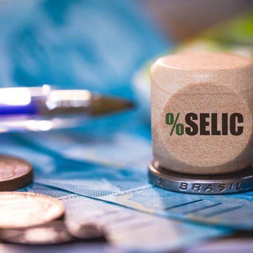 Selic deve permanecer em 15% ao ano: entenda o fim do ciclo de alta de juros