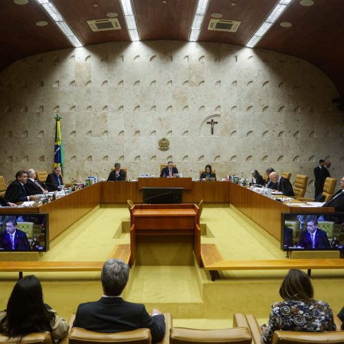 STF retoma atividades após ameaças de Trump: análise da sessão e do contexto político