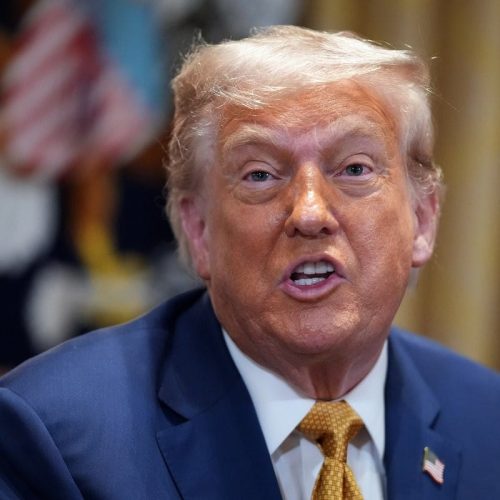Suco de Laranja: Importadora dos EUA Aciona Justiça Contra Tarifas de Trump