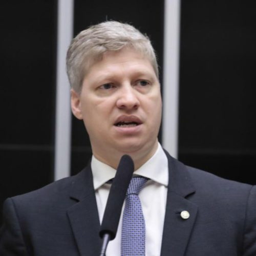Suspensão de Deputados PT: Análise da Ocupação da Mesa Diretora da Câmara