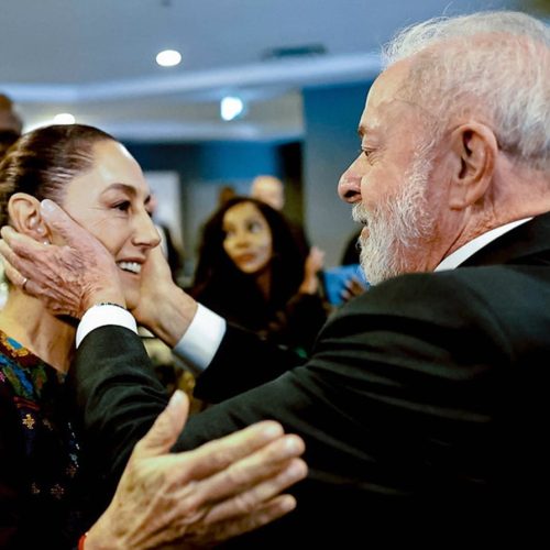 Tarifaço de Trump: Lula discute com presidente do México impactos econômicos e estratégias conjuntas