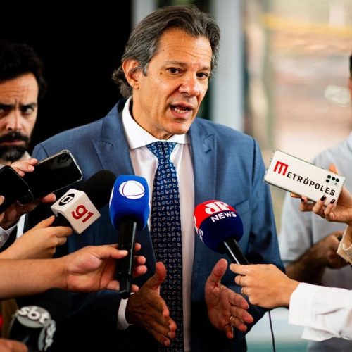 Tarifaço: Governo anuncia plano de apoio à indústria e ao emprego