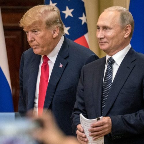 Tarifas de 100%: Trump ameaça Rússia com sanções econômicas para forçar cessar-fogo