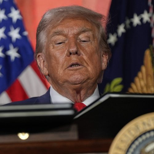 Tarifas Trump: Multa de 25% para Índia e 50% para o Brasil