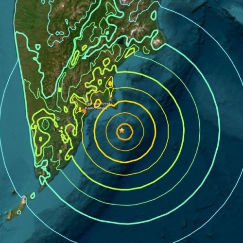 Terremoto de magnitude 8,7 atinge a costa leste da Rússia: alerta de tsunami e evacuações em curso
