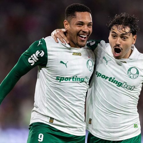 Vitor Roque: Abel Ferreira Pede Calma Após Gol Decisivo Contra o Fluminense
