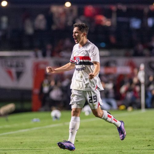 vitória do São Paulo por 2 a 1 sobre Athletico-PR nas Oitavas da Copa do Brasil